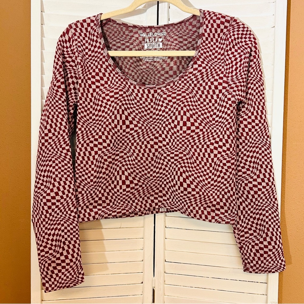 Wallflower Size XL Insta Smooth slimming long sleeve checked top